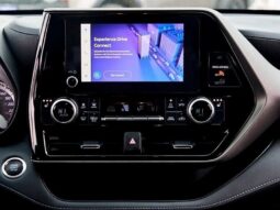 
										2023 Toyota Highlander LE full									