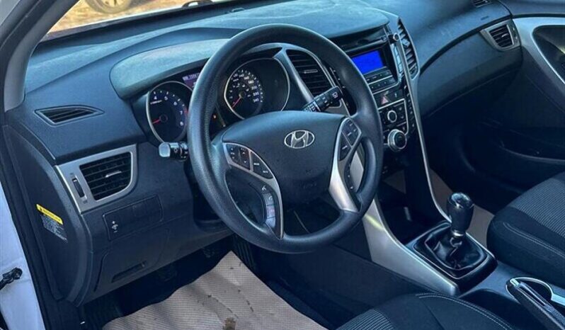 
								2017 Hyundai Elantra L full									