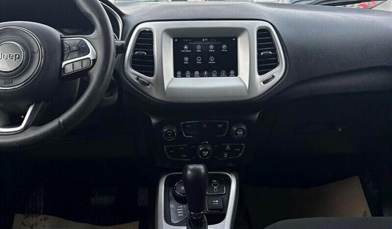 
								2019 Jeep Compass Upland full									