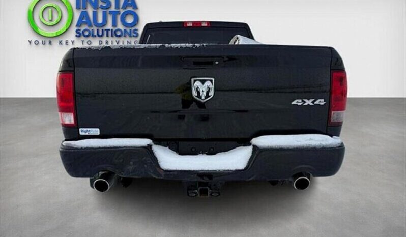 
								2017 RAM 1500 Express full									