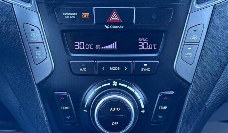 
								2018 Hyundai SANTA FE Sport 2.4L Premium full									