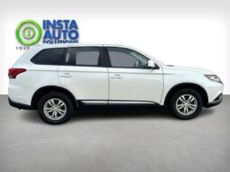 
										2019 Mitsubishi Outlander ES full									
