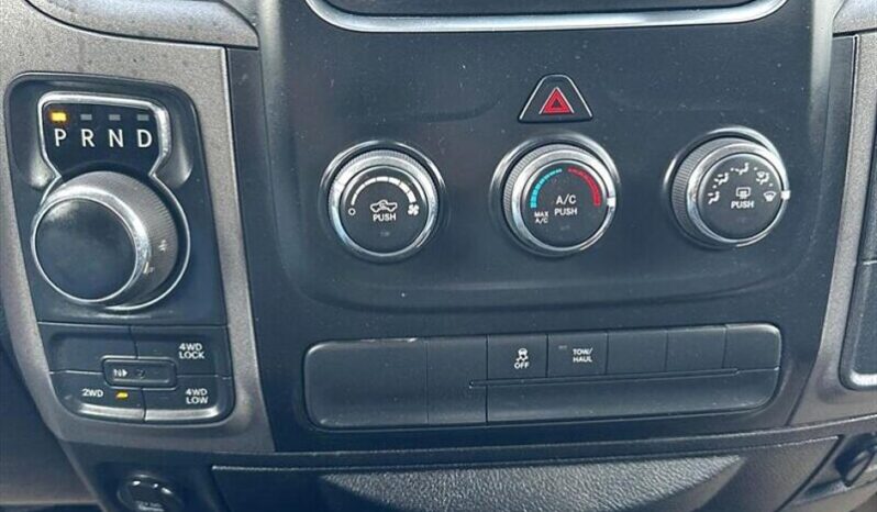 
								2019 RAM 1500 Classic ST full									