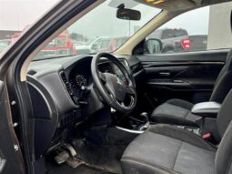 
										2019 Mitsubishi Outlander ES full									