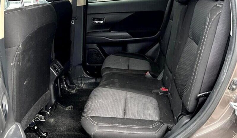 
								2019 Mitsubishi Outlander ES full									