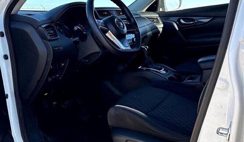 
								2018 Nissan Rogue SV full									