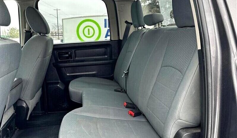 
								2016 RAM 1500 ST full									
