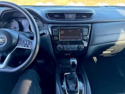 
										2018 Nissan Rogue SV full									