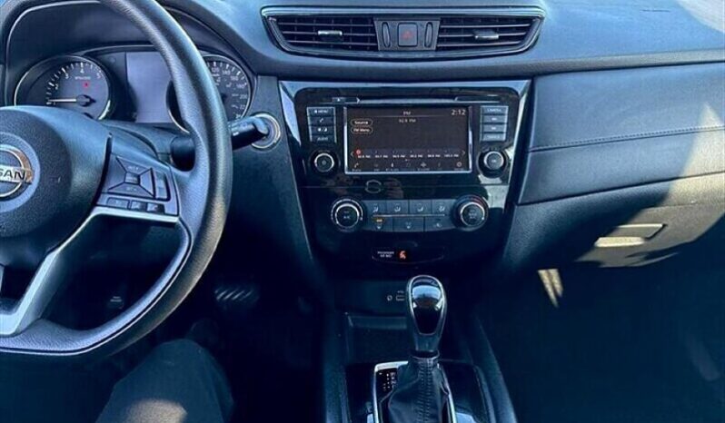 
								2018 Nissan Rogue SV full									