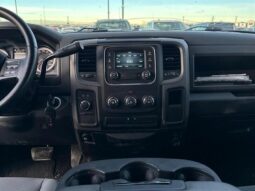 
										2017 RAM 1500 ST full									