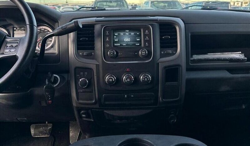 
								2017 RAM 1500 ST full									