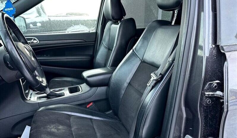 
								2019 Jeep Grand Cherokee Laredo 4WD full									