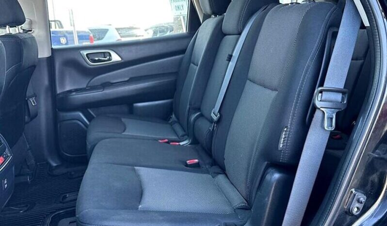 
								2018 Nissan Pathfinder S full									