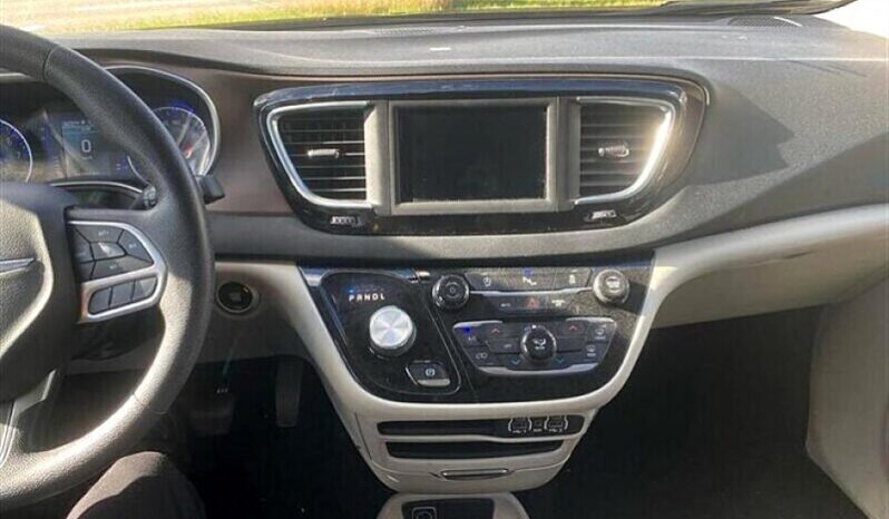 
								2021 Chrysler Grand Caravan SE full									