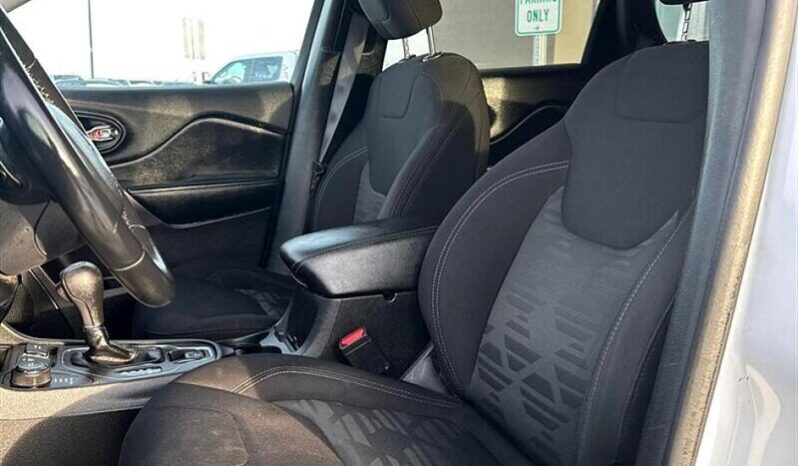 
								2019 Jeep Cherokee North full									