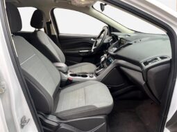
										2015 Ford Escape SE full									