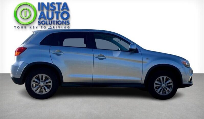 
								2019 Mitsubishi RVR SE full									