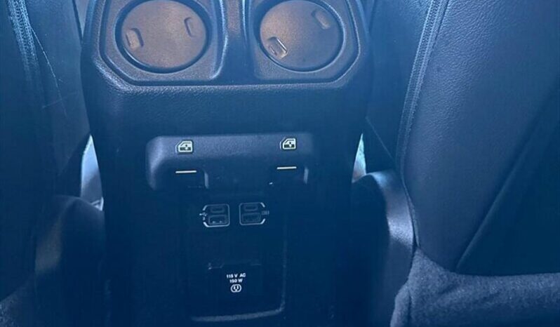 
								2019 Jeep Wrangler Sahara full									