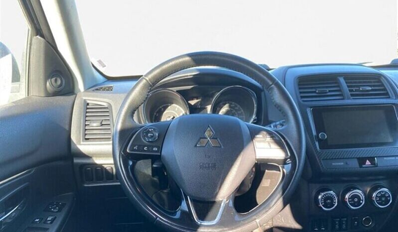 
								2019 Mitsubishi RVR SE full									