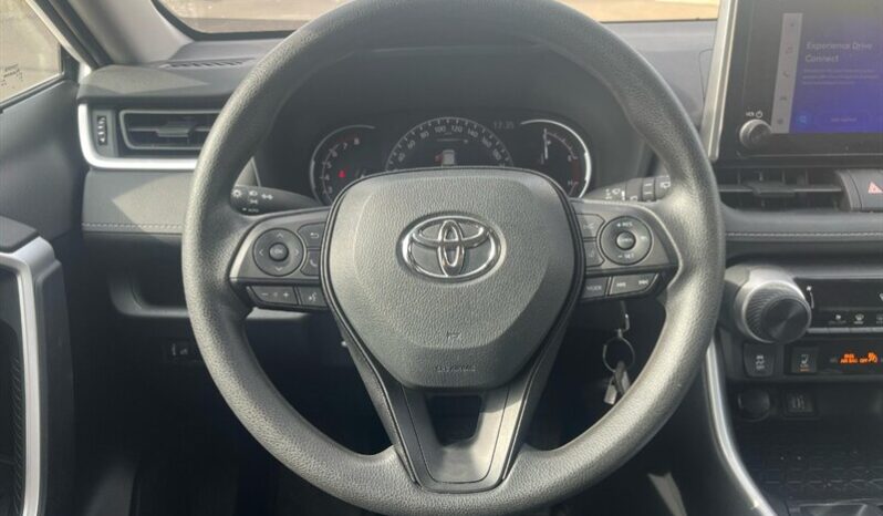 
								2024 Toyota Rav4 LE AWD full									