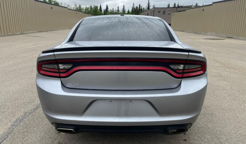 
								2017 Dodge Charge SXT AWD full									