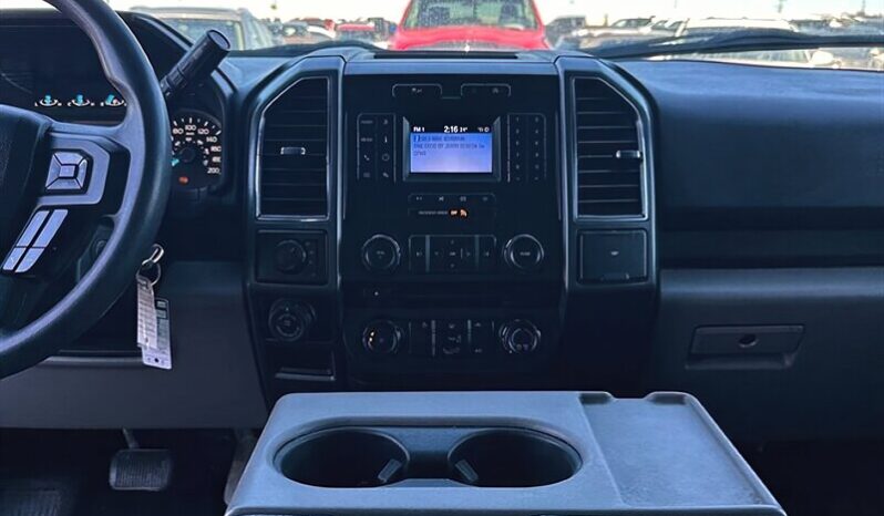 
								2018 Ford F-150 XLT XTR Crew Cab 4×4 full									