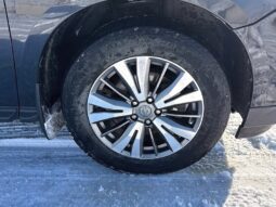 
										2020 Nissan Pathfinder SV Tech 4X4 full									