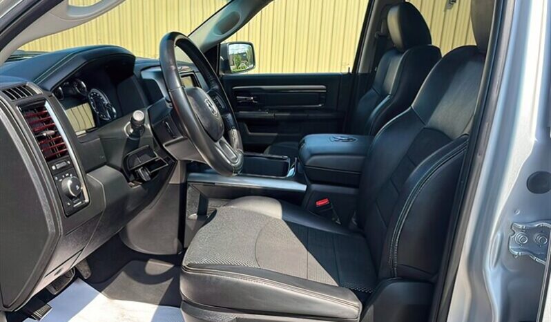 
								2018 Ram 1500 Sport Night Edition Quad Cab 4×4 5.7L full									