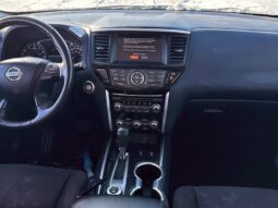 
										2020 Nissan Pathfinder SV Tech 4X4 full									