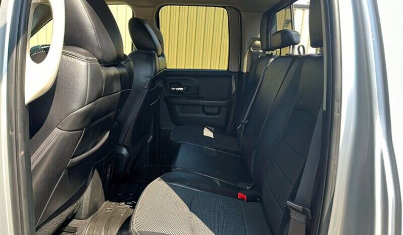 
								2018 Ram 1500 Sport Night Edition Quad Cab 4×4 5.7L full									