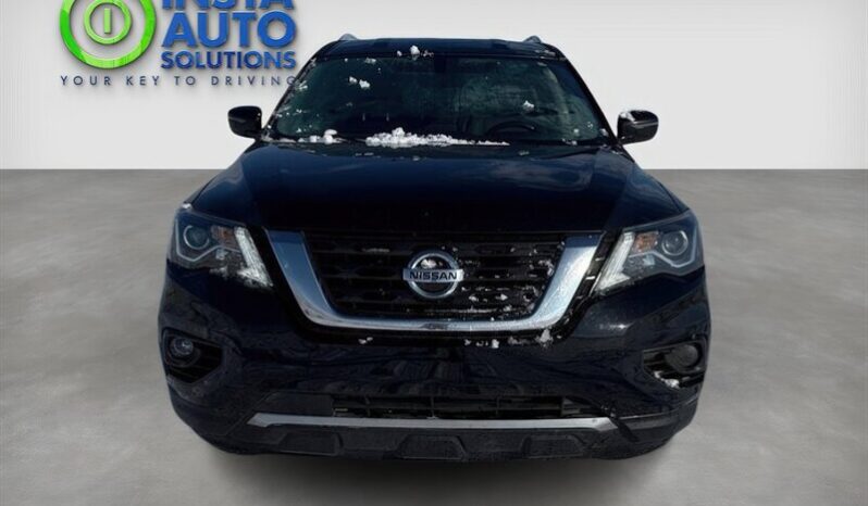 
								2020 Nissan Pathfinder SV Tech 4X4 full									