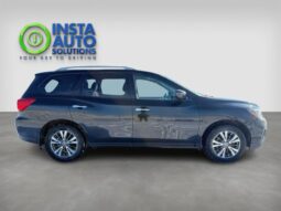 
										2020 Nissan Pathfinder SV Tech 4X4 full									