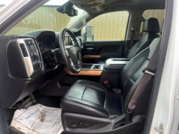
										2017 Chevrolet Silverado 1500 LTZ Crew Cab 4×4 5.3L full									