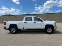 
										2019 Chevrolet Silverado 2500 WT Crew Cab 4×4 full									