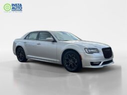
										2022 Chrysler 300 Touring L AWD full									