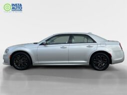 
										2022 Chrysler 300 Touring L AWD full									