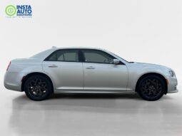 
										2022 Chrysler 300 Touring L AWD full									