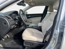 
										2022 Chrysler 300 Touring L AWD full									