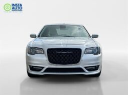 
										2022 Chrysler 300 Touring L AWD full									