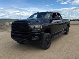2022 Ram 3500 Big Horn Night Edition Crew Cab 4×4 8ft Box