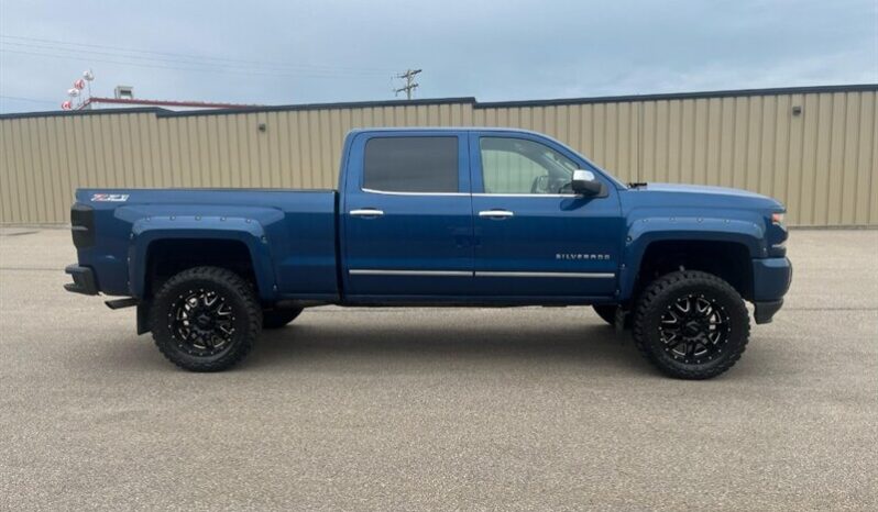 
								2017 Chevrolet Silverado Lifted 1500 LTZ Z71 Crew Cab 4×4 6.2L full									