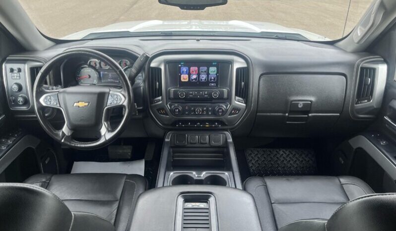 
								2018 Chev Silverado 1500 LTZ Z71 Crew Cab 4×4 5.3L full									